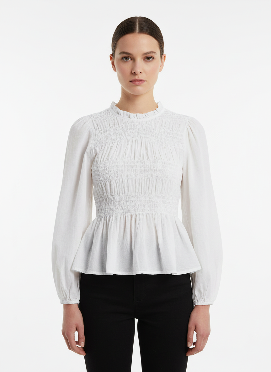 Blusa blanca con fruncido